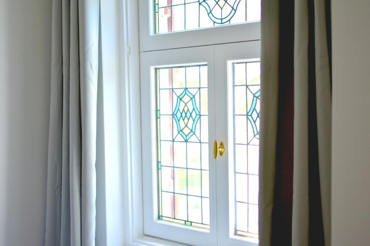 White Midsommar - Stilvolle Wohnung, 3 Schlafzimmer, Wohnzimmer, Kueche ลันด์สฮูท ภายนอก รูปภาพ