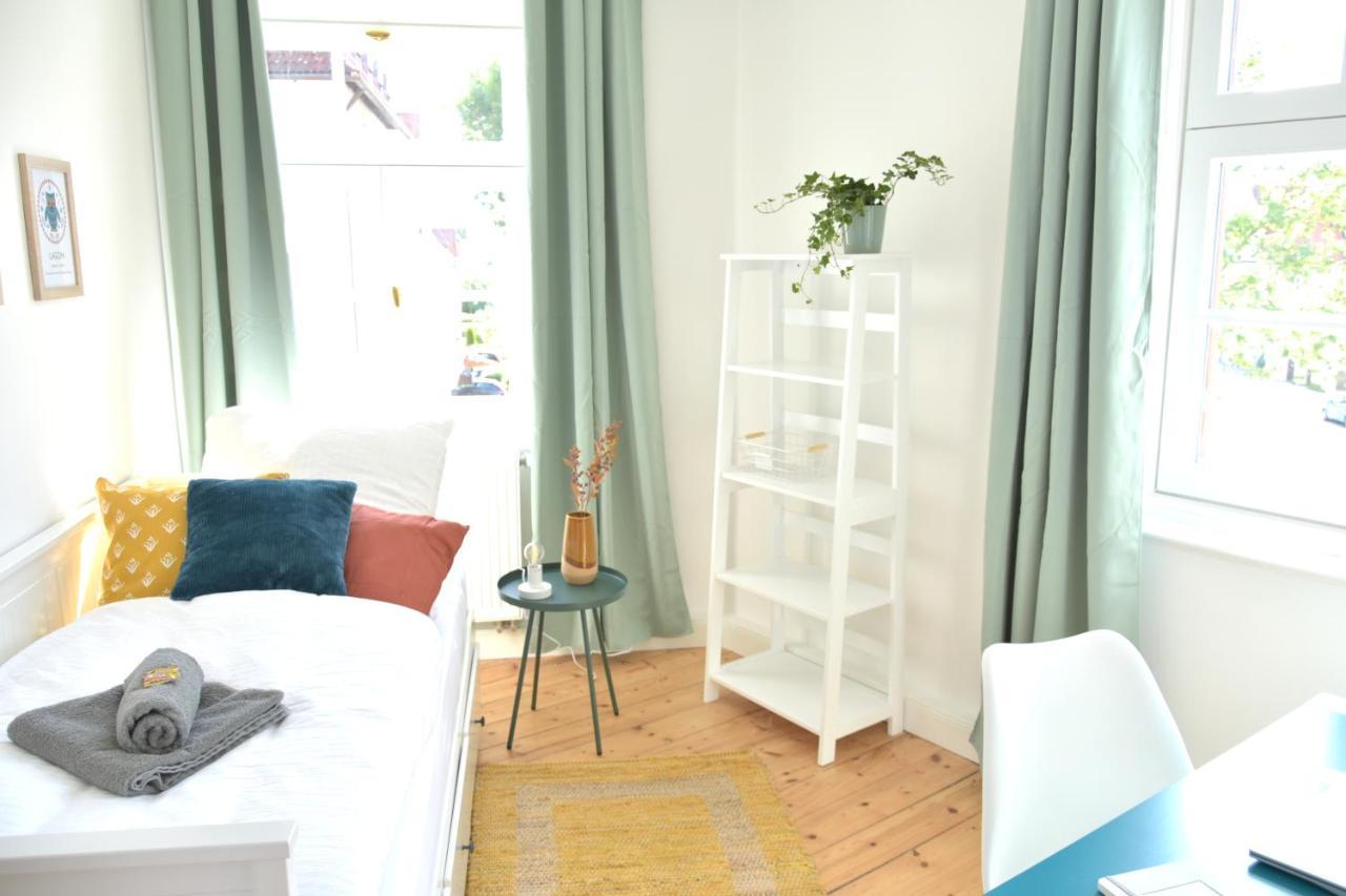 White Midsommar - Stilvolle Wohnung, 3 Schlafzimmer, Wohnzimmer, Kueche ลันด์สฮูท ภายนอก รูปภาพ